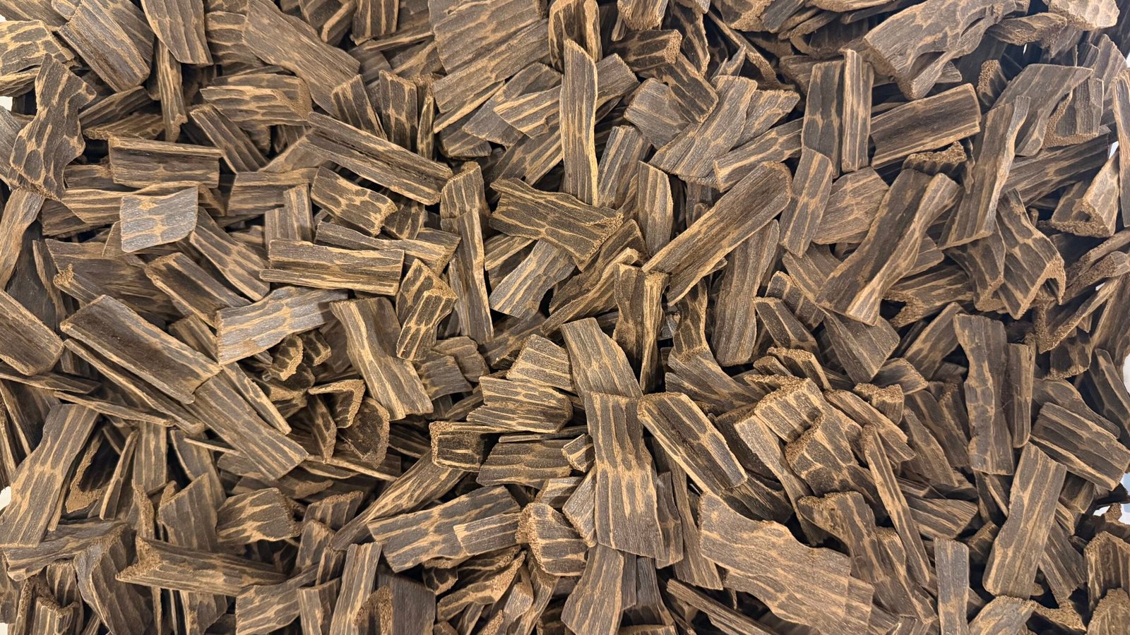 IMG_0716 عود زوايا فيتنامي مُحسن - الصورة 1